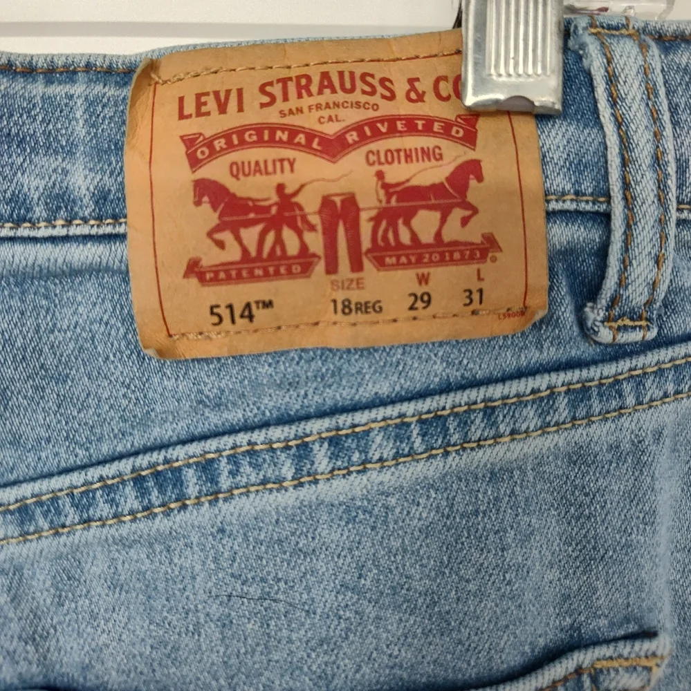 Levis classic light